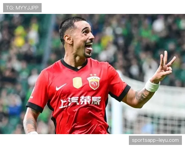 布鲁诺梅开二度展现锋霸本色，精准跑位与冷静终结再成球队取胜关键