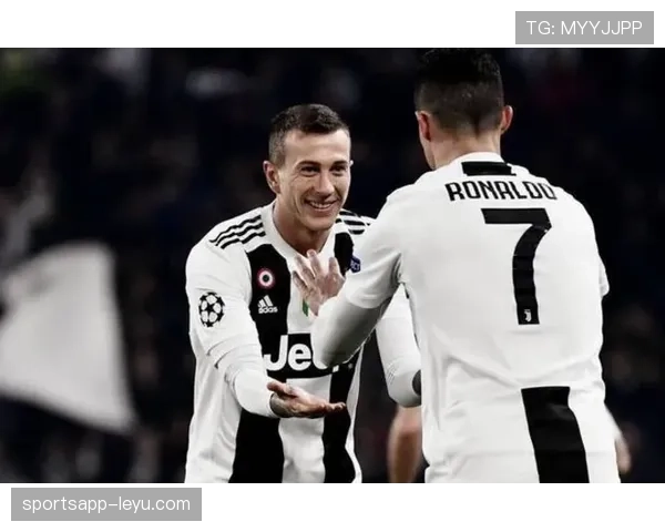 奥德加德妙传串联全队，默契配合助球队强势逆转