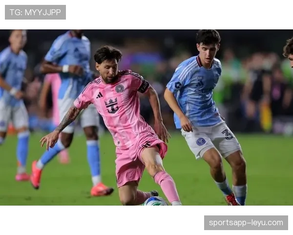 梅西决赛助攻背后：关键时刻的无声英雄闪耀赛场