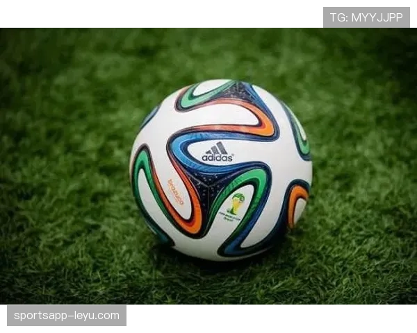 兰斯阵型演变分析:创新战术如何影响当今足球格局 兰斯阵型演变分析:创新战术如何影响当今足球格局